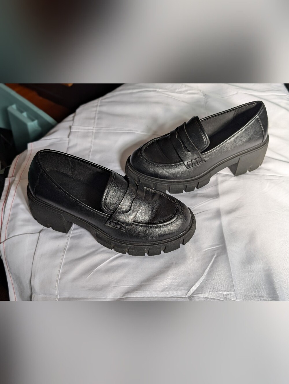 Torrid Black Chunky Lug Sole Loafers Size 8.5 WW - Picture 4 of 4